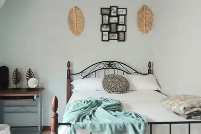 Image de Spacious 3-bedroom home & rooftop access Colebay