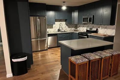 Image de Encinitas Nearby-Beach 4be/2. 5ba Home.