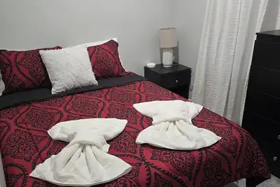 Image de Comfortable and safe 2-bedroom apartment in wonderful Irvington with Ac, WiFi
