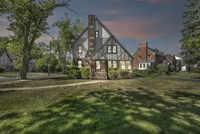 Image de Spacious Tudor Retreat for Families & Friends, 9br, Sleeps 24