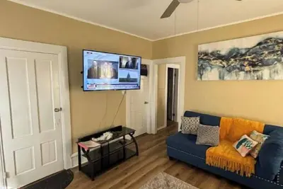 Grand Worcester Getaway! Pets Welcome! Comfortable\n\n