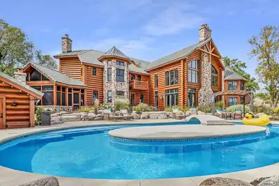 Image de The Grand on Longtail - Top Lux -Pool\/Lake\/Theater