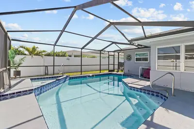 Image de Heated Pool + Hot Tub | 3 Kings | Near the Beach