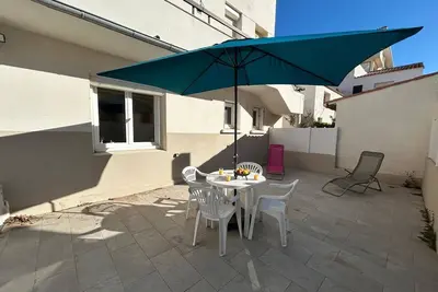 Image de Appartement de plain pied à 100 M de la plage.