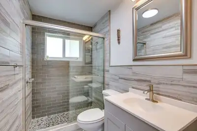Image de Modern Home with private Heated pool, fully equipped kitchen, Bbq