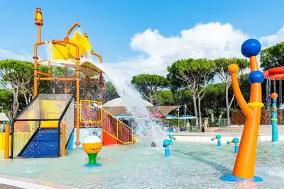 Image de Appartement avec piscine, Wifi, bain Ă remous, climatisation, Tv, terrasse