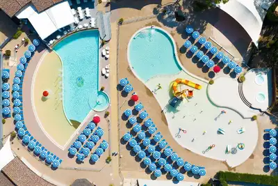 Image de Joli appartement dans une maison de vacances avec piscine, Wifi, climatisation, terrasse et parking