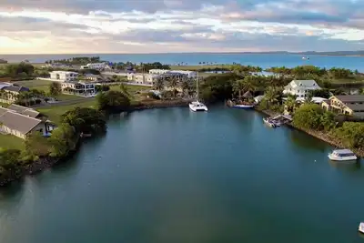 Image de 5 minutes walk to the beach. Villa in Fantasy Island Fiji