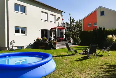 Image de Sunny 4-room garden apartment with pool near the lake for up to 6 people