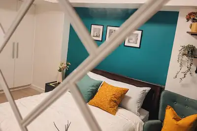 Image de Luxury Penthouse in Cbd w\/ Wave Pool, 7ft Billiards & Wide Balcony for Getaways