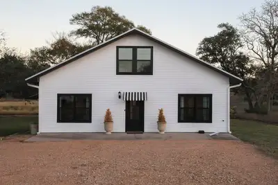 Image de Rest & relax in the country | Pool | Sleeps 6