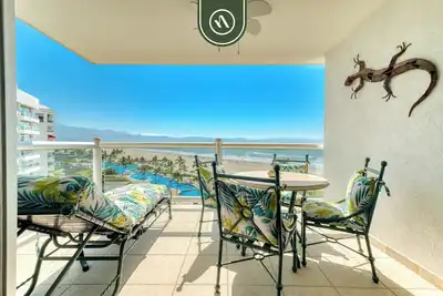 Image de 2br Condo with Private Balcony - Oceean View