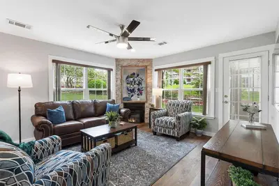 Image de Brookside Duo | Peaceful Views!