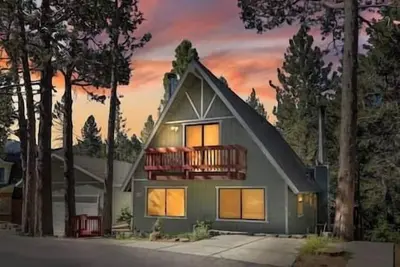 Image de Mountain Bear Cabin, Near the lake W/ Spa