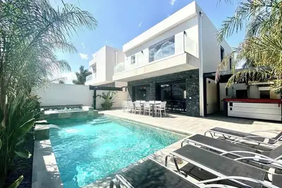 Image de Empuriabrava ensemble de 2 villas jumelées neuves piscines chauffées+jacuzzis