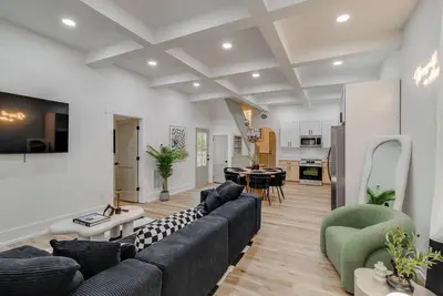 Image de Carolina Dreaming / 4 Bdrm / Sleeps 14 /  Walking distance to Williams-Brice