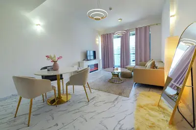 Image de Cozy and spacious 2-bedroom apartment in Dubai with fitness room, Wifi.