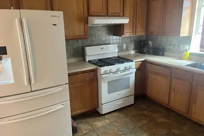 Image de Spacious 3-bedroom apartment in nice Newark with WiFi, Ac. 3 mins to Airport.