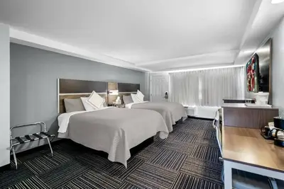 Image de Coastal Falmouth Comfort – Ideal Stay with Free Breakfast & Beach Access Nearby