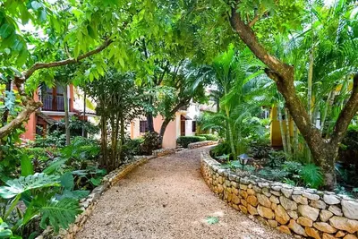 Image de Garden Paradise, Walk to the Beach