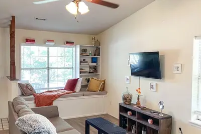 Image de East of Eden: Perfect Location, Welcoming Home