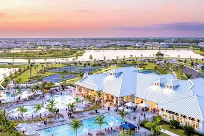 Image de Brand new construction 2-bedroom house with Den in fantastic Lakewood Ranch