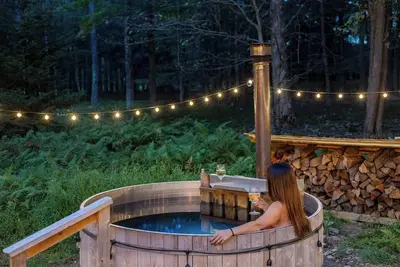 Image de The Pine Cabin - Ski | Hike | Hot Tub I Fire Pit