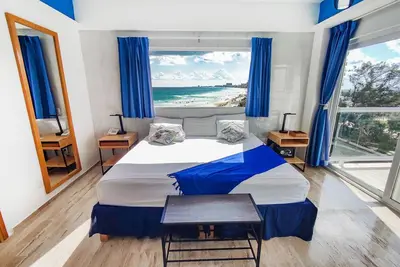 Image de Cozy Condo Beachfront Bedroom w/ Beach View & Unbeatable Location