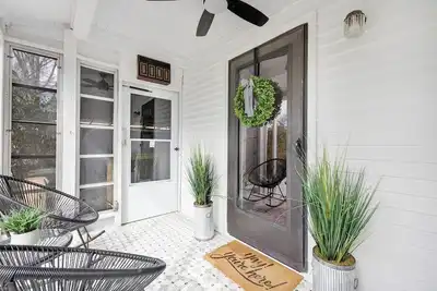 Image de Rock Hill Family Bohemian Bungalow | Outdoor Living | Sleeps 12! | Dog friendly!