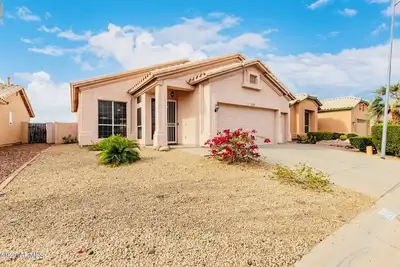 Image de Pet Friendly Home on the Golf Course / Surprise and Peoria Spring Training!