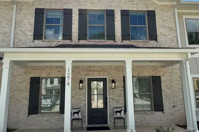 Image de Brand New AUsome Townhome near Auburn University