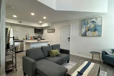 Image de Dt Dallas l 2bd Cozy Abode l 5 Min from Love Field