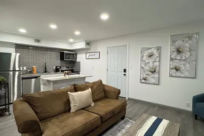 Image de Dt Dallas 1bd Luxe Gem 5 Min from Love Field