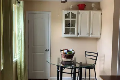 Image de Charming 1-bedroom apartment with WiFi, Ac in lovely Edison