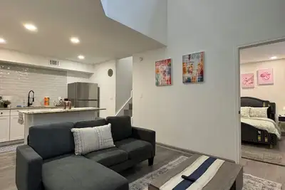 Image de Dt Dallas 2bd Cozy Gem 5 Min from Love Field