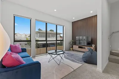 Image de Elegant 3-Bedroom Retreat with Park_Unit4