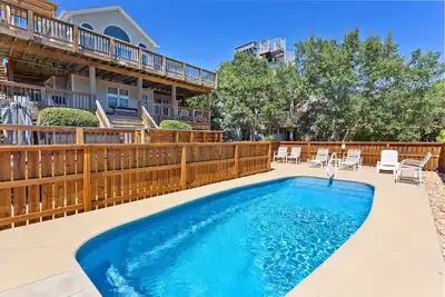 1604 - Back at the Beach*pool*