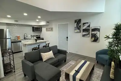 Image de Dt Dallas 2bd Cozy Abode 5 Min from Love Field