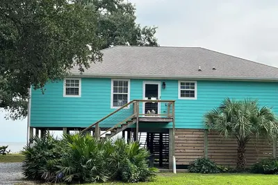 Image de Charming Gulf Front pet-friendly 2-bedroom house in Ocean Springs with WiFi