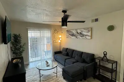 Image de Downtown Dallas Modern Sleek Abode 1bed 1bath