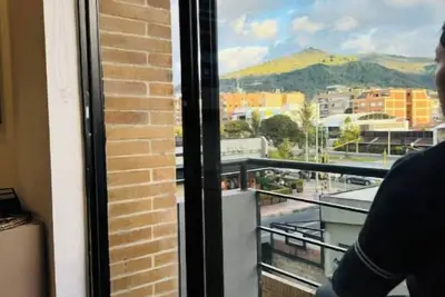 Image de Studio with balcony near Unicentro-Fast Wifi!