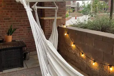 Hammock Hideaway- Close to Trails, Restaurants & Downtown