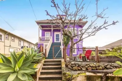 Image de Charming boho inspired 3-bedroom 2-bath w/ large patio Oakland, Ca!