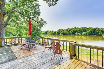 Image de Lakefront Home w/ Patio in Havana!