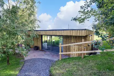 Image de Orchard Lodge, pet friendly, with hot tub in Corwen