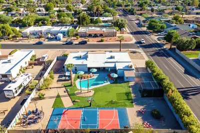 Image de Pickleball, Pool, Arcade, Poker Table, Basketball, Bocce, & Golf | Fairway Oasis