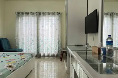 Image de Roof top One Bed Fully Furnished Apartment with Kitchen, small Living & Bathroom