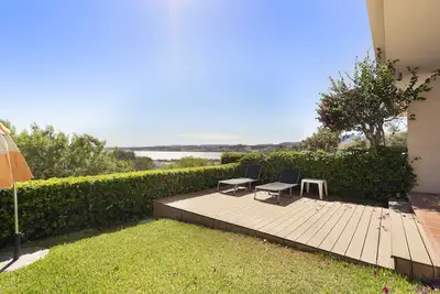 Image de Appartement 'Frontline 2bed Marina Bay Estepona' avec vue sur la mer, Wi-Fi et climatisation