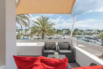 Image de Appartement 'Porto Cari 9 Apart Marina Cala Dor' avec vue sur mer, Wi-Fi et climatisation