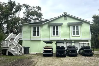 Image de 373 Pike - 4 Golf Carts Included - Game Room - Amenity Cards N/A